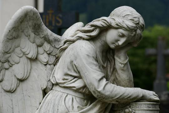 sad angel statue